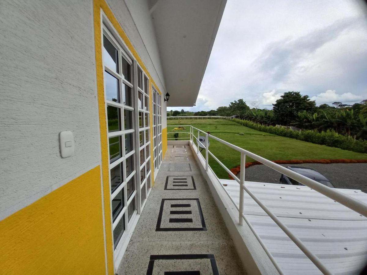 Lodge Sol De Maiz