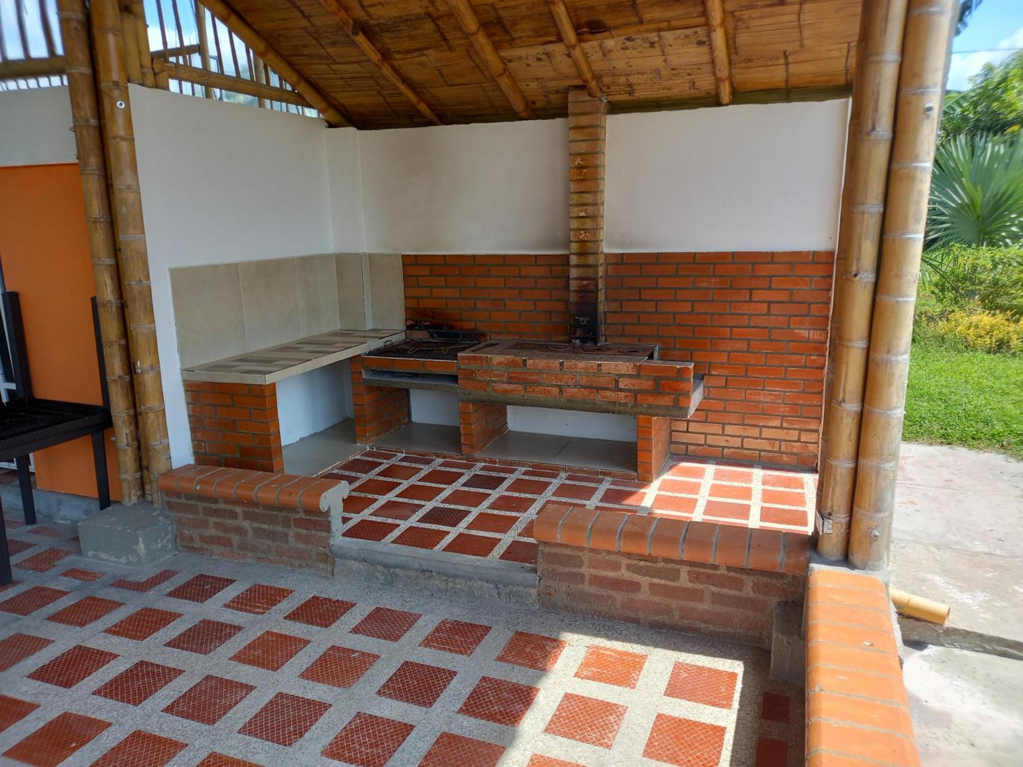 Lodge Sol De Maiz *