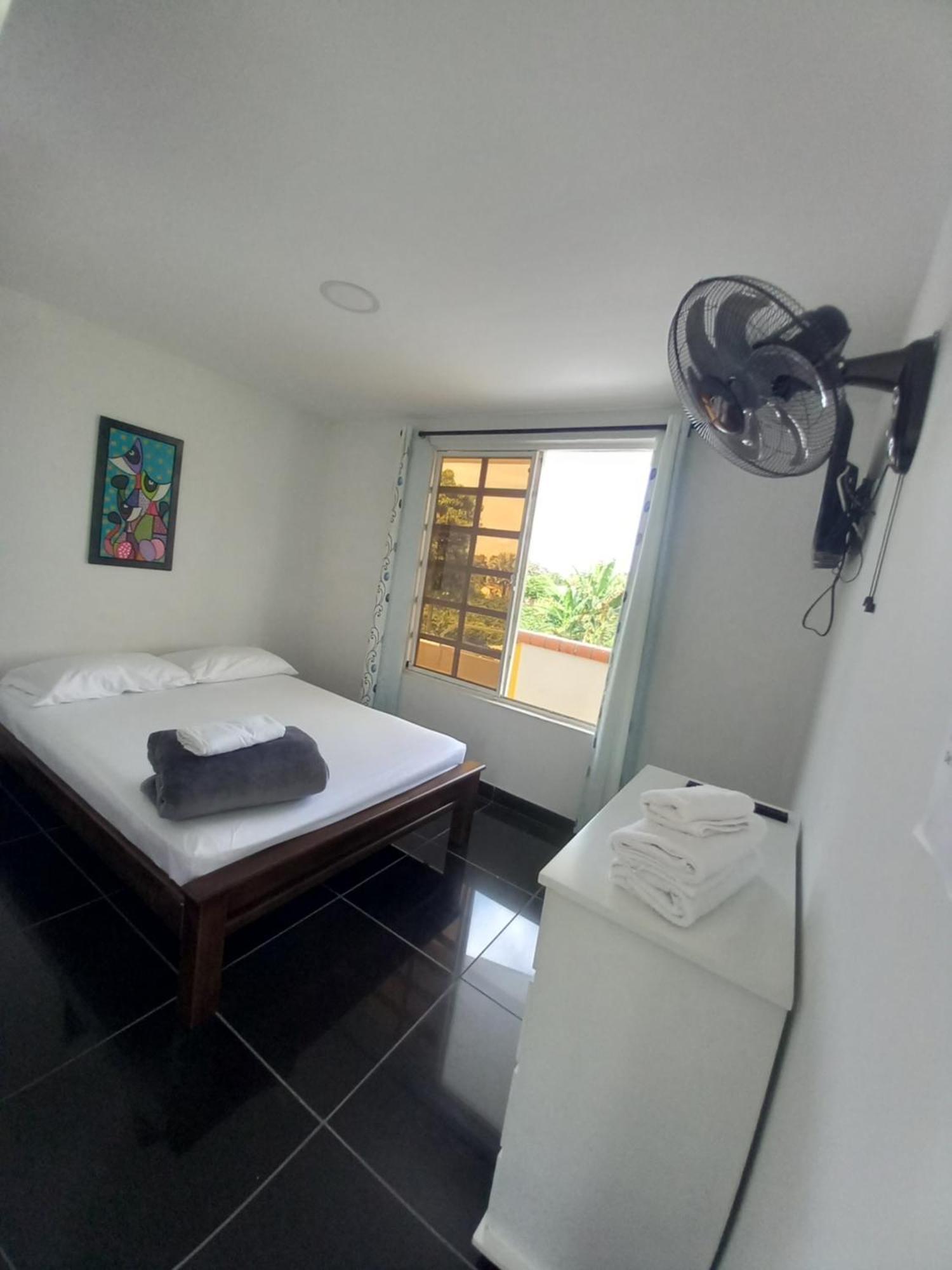 Lodge Sol De Maiz