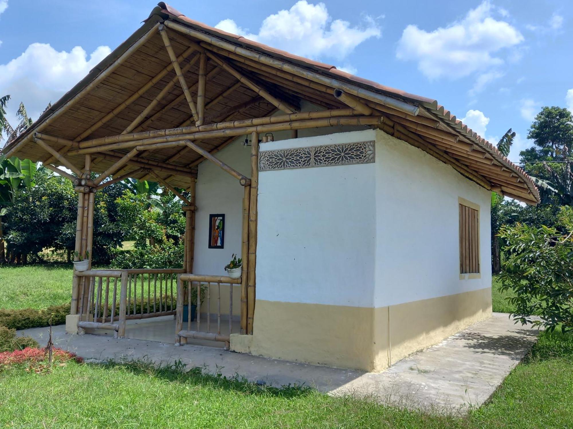 Lodge Sol De Maiz *